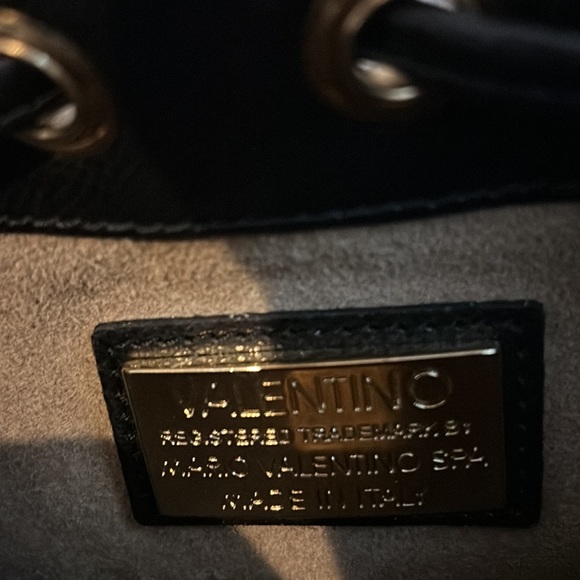 Sold!!!! JULES BLK LEATHER SMALL BUCKET BAG - Picture 4 of 5